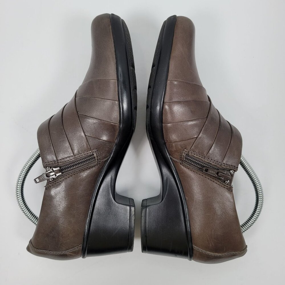 Clarks Collection Women's Brown Leather Slip On Shoes 15260 US Size 9.5M - Picture 6 of 8